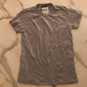Brandy Melville t-shirt